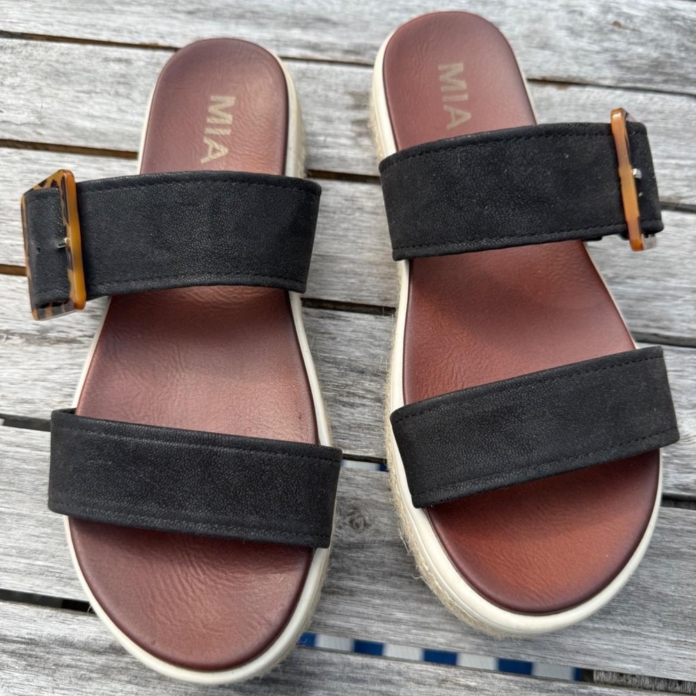 MIA Carlen Slip-On Espadrille Women's Sandal Size 8. Black Double Straps Buckle